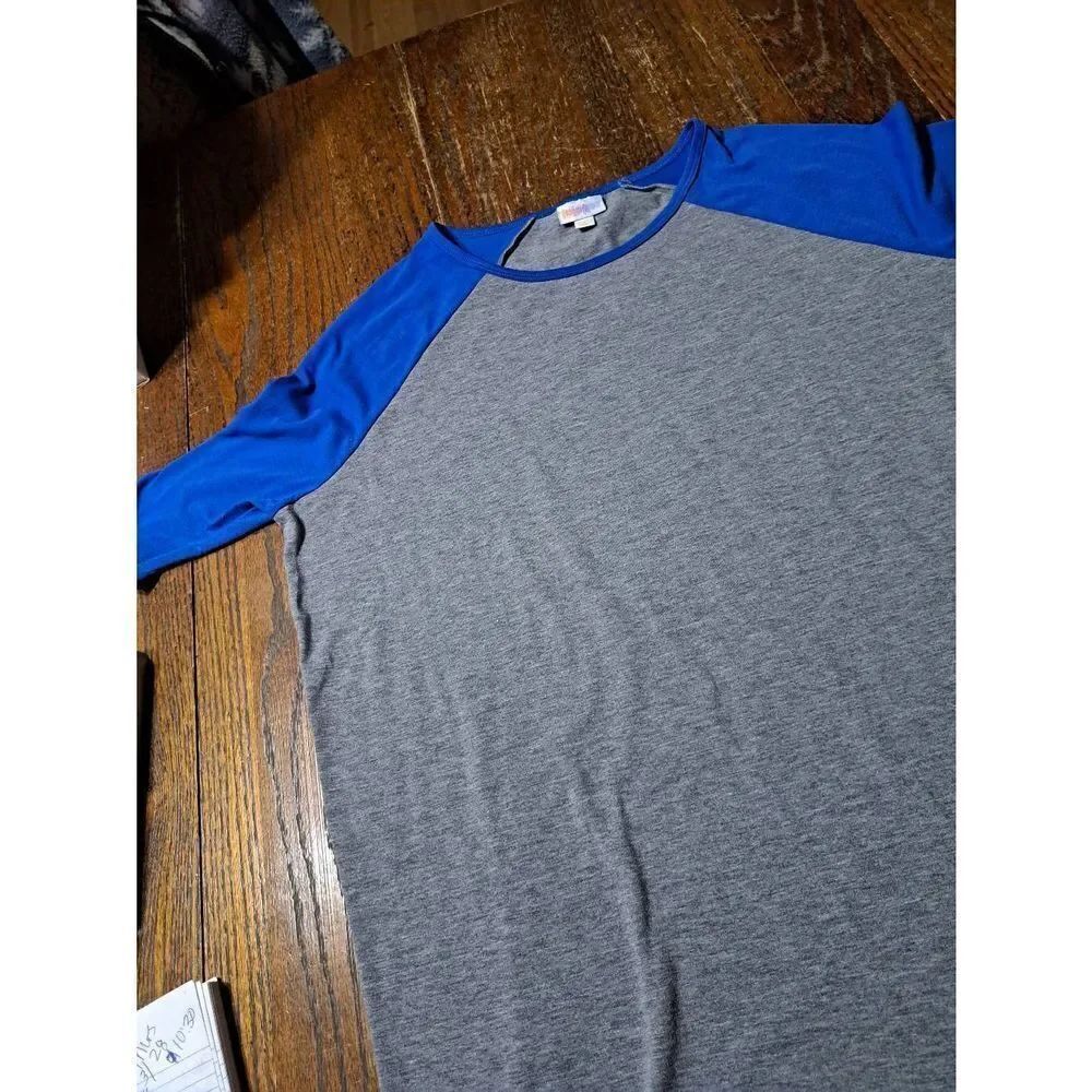 XXS LuLaRoe Grey Blue Round Neck Pullover Shirt Top High Low Hem 1/2 Sleeve - Picture 2 of 4